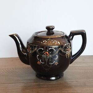 1940s Vintage Japanese Moriage Teapot